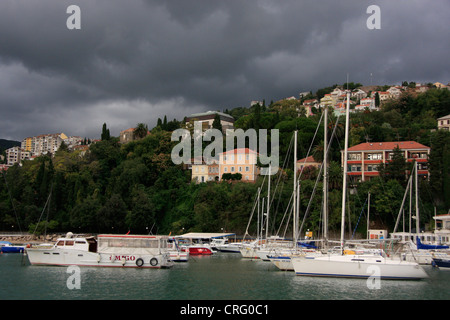 Le barche nel porto, Herceg Novi, Montenegro Foto Stock