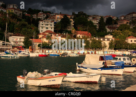 Le barche nel porto, Herceg Novi, Montenegro Foto Stock