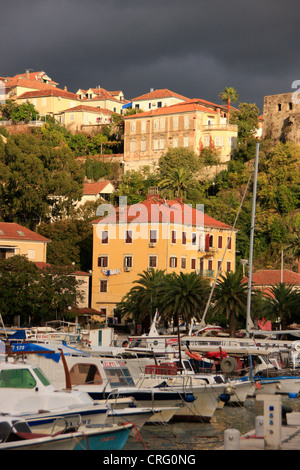 Le barche nel porto, Herceg Novi, Montenegro Foto Stock