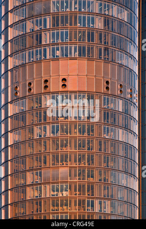 Dettaglio di RWE-torre, edificio più alto della regione della Ruhr, in Germania, in Renania settentrionale-Vestfalia, la zona della Ruhr, Essen Foto Stock