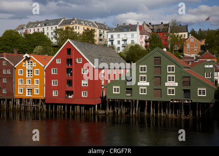 Case a Nidelva , Norvegia Trondheim Foto Stock