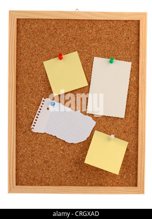 Lavagna di sughero con chit di carta Foto stock - Alamy