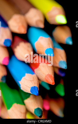 Colori assortiti matite Foto Stock