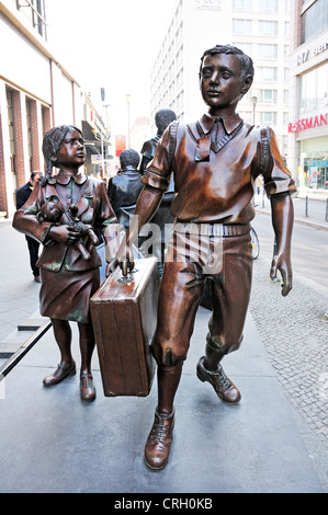 Berlino, Germania. 'Zuge in das Leben, Zuge in den Tod; 1938-1945' ('treni per la vita, treni per la morte' - Frank Meisler, 2008) Foto Stock