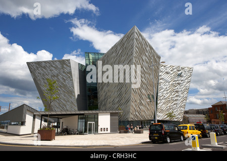 Titanic belfast visitor center titanic quarter belfast Irlanda del Nord Regno Unito Foto Stock