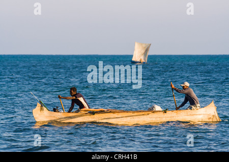 Vezo fishermens nella laguna di Ifaty, southwestern Madagascar Foto Stock