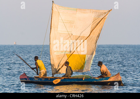 Vezo fishermens nella laguna di Ifaty, southwestern Madagascar Foto Stock