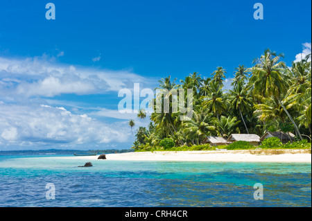 Isola tropicale paesaggistico, Arcipelago Banyak Foto Stock