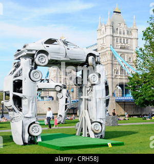 CitiHenge 2012 replica scultura di Stonehenge, progetto intrapreso da Skoda e costruito utilizzando 18 rottami Foto Stock