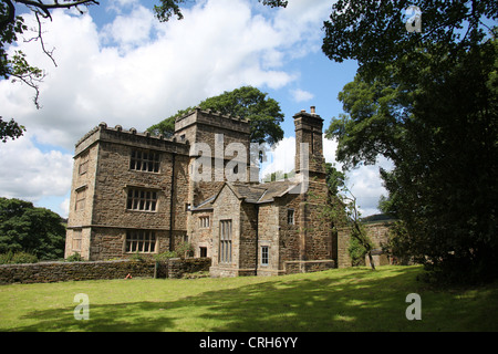 Xvi secolo a nord di fecce Hall a Hathersage nel Parco Nazionale di Peak District Foto Stock