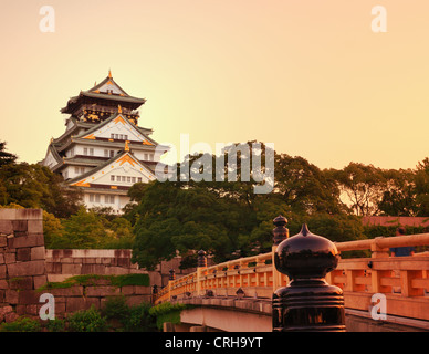 Il Castello di Osaka a Osaka, in Giappone. Foto Stock