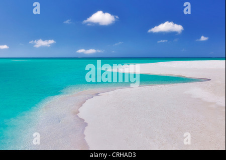 Litorale di Fort George Cay, un'isola disabitata. Isole Turks e Caicos. Foto Stock