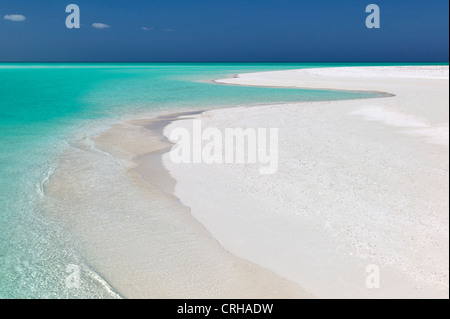 Litorale di Fort George Cay, un'isola disabitata. Isole Turks e Caicos. Foto Stock