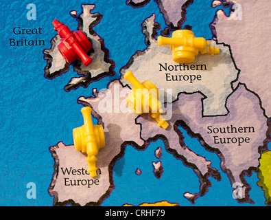 Regno Unito Europa vs. Un'immagine che simboleggia la Gran Bretagna vs Europa in vari conflitti Foto Stock