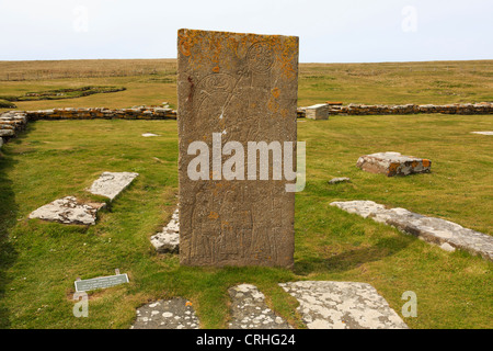 Replica del simbolo Pictish pietra trovata in Norse insediamento scavato sulla Brough di Birsay Orkney Islands, Scozia, Regno Unito, Foto Stock