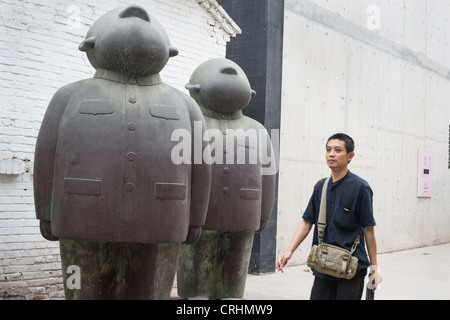 Nell'anca e alla moda Quartiere Artistico 798, piena di musei, gallerie e mostre, a Pechino, Cina Foto Stock