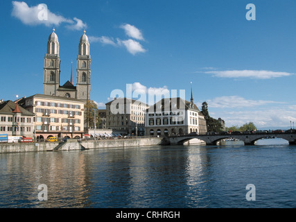 Zurigo, Svizzera e il punto di vista del Grossmuenster Muensterbruecke Foto Stock