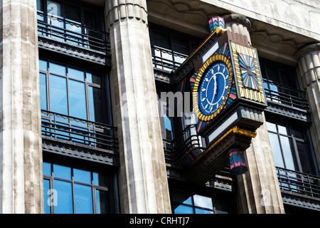 Peterborough corte art deco orologio . Fleet Street, Londra, Inghilterra Foto Stock