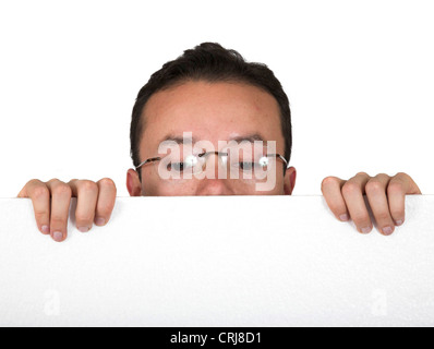 Business man cerca su carta bianca Foto Stock