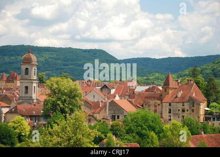 Vista della città, Francia, Franche-Comte, Giura, Arbois Foto Stock