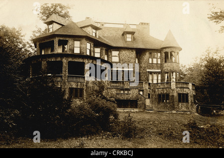 Enorme vietando Shingle Style Mansion Foto Stock