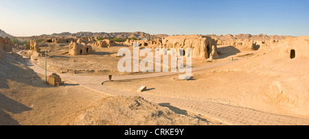 A 3 foto panoramica vista di cucitura di una sezione della città antica di Jiaohe, situato a circa 10km a ovest della città di Turpan in Cina. Foto Stock