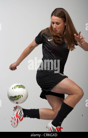 Il Team USA donna star del calcio Heather O'Reilly a USOC Media Summit a Dallas, TX prima ai Giochi Olimpici di Londra Foto Stock