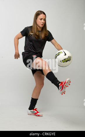 Il Team USA donna star del calcio Heather O'Reilly a USOC Media Summit a Dallas, TX prima ai Giochi Olimpici di Londra Foto Stock