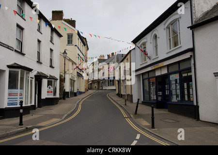 Principali negozi di high street grande Torrington Foto Stock