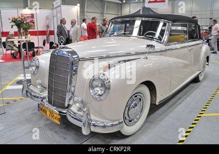 Vintage auto Mercedes Benz 300 C Cabriolet D Foto Stock