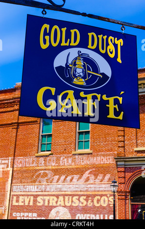 La polvere d oro Cafe e lampione, Jacksonville, Oregon, Stati Uniti d'America Foto Stock