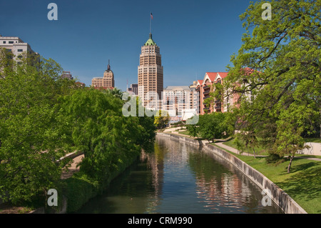 San Antonio Downtown, vista sul fiume San Antonio, Texas, Stati Uniti d'America Foto Stock