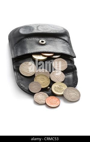 Aprire il portafoglio o il portamonete con sterling monete isolato su bianco Foto Stock