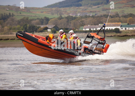 Costiera Nith salvataggio scialuppa di salvataggio indipendenti la pratica appena di Glencaple nel Fiume Nith estuario, Solway Firth, REGNO UNITO Foto Stock