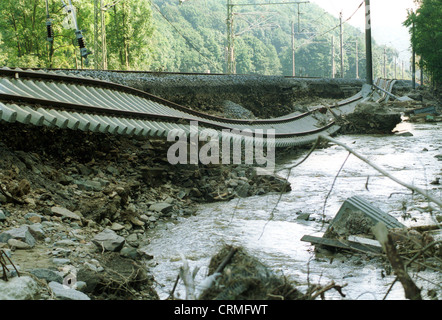 Fu distrutto il collegamento ferroviario (Dresd.-Chemn.) dopo il diluvio in Sassonia Foto Stock