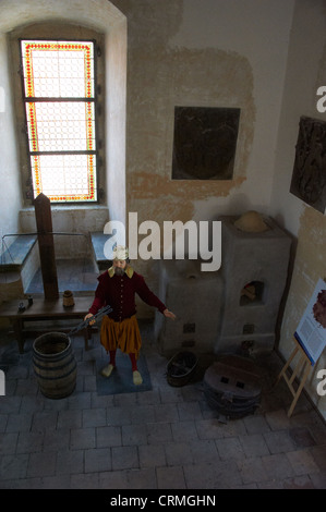 Museo all'interno di Malostranska Mostecka, Torre Lesser Town Torre del Ponte, Ponte Carlo, Praga, Repubblica Ceca Foto Stock