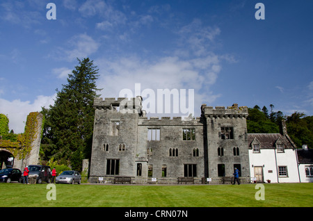 La Scozia, Ebridi Interne, Isola di Skye, Armadale Castle & Gardens, rovine del Clan Donald house (Macdonald). Foto Stock
