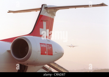 Compagnia aerea svizzera logo sul retro di una macchina Foto Stock