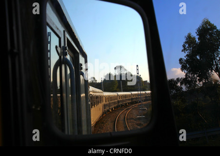 Transcantabrico il treno che viaggia in Spagna settentrionale. Foto Stock