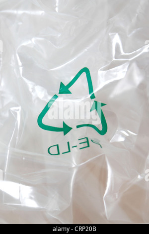 Plastica riciclata con un logo di riciclaggio Foto Stock