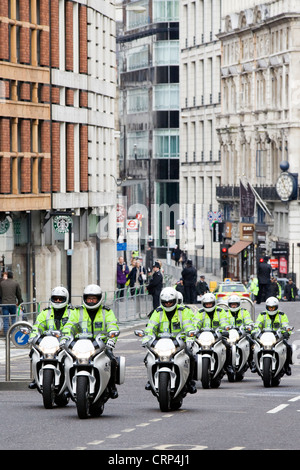 Unità di moto della Metropolitan Police Service per le strade di Londra Inghilterra Foto Stock