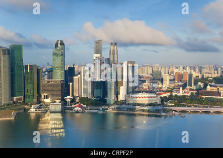 Il Sud Est asiatico, Singapore, veduta aerea Central Singapore e Marina Bay Foto Stock