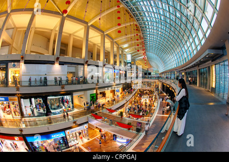Il Marina Bay Sands, il Centro Commerciale per lo shopping al Marina Bay Sands Hotel & Casino complessa, Singapore, Sud-est asiatico Foto Stock