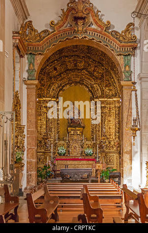 S. Bento monastero di Santo Tirso, Portogallo. Ordine benedettino. Costruito nello stile gotico (chiostro e barocca chiesa (stile). Foto Stock