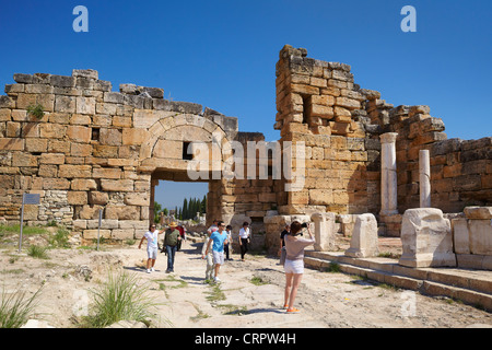 Hierapolis - Turchia, antica città, Porta bizantina e la strada principale, UNESCO Foto Stock