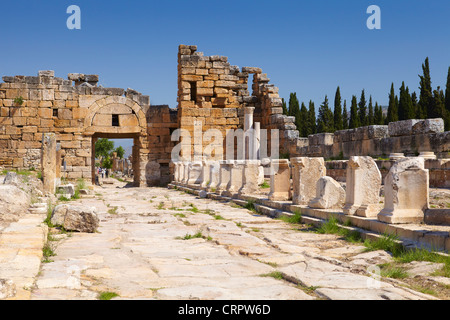 Hierapolis - Turchia, antica città, Porta bizantina e la strada principale, UNESCO Foto Stock