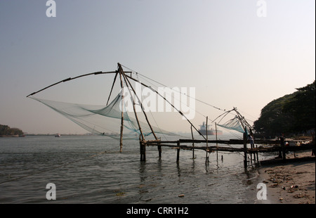 Cinese di reti da pesca di Fort Cochin in Kerala Foto Stock