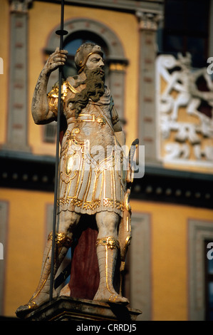 In Germania, in Turingia, Erfurt, Fischmarkt, guerriero romano statua, Foto Stock