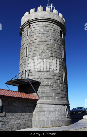 La torre in corrispondenza del punto più alto nella parte continentale del Portogallo. Foto Stock