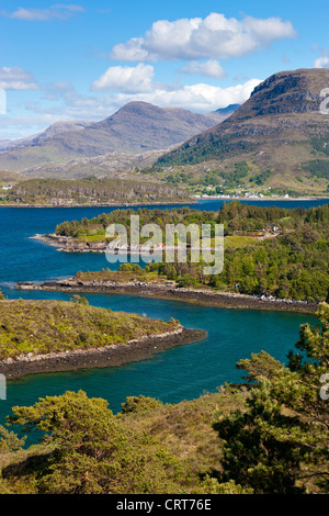 Il Loch Shieldaig e Eilean un Inbhire Bhain vicino Ardheslaig Foto Stock